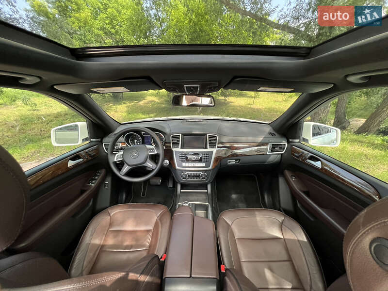 Позашляховик / Кросовер Mercedes-Benz M-Class 2012 в Хмельницькому
