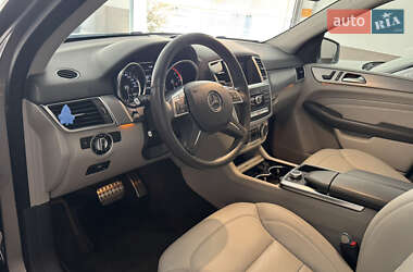 Внедорожник / Кроссовер Mercedes-Benz M-Class 2012 в 
