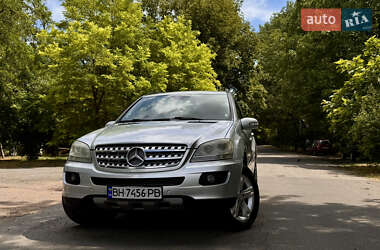 Позашляховик / Кросовер Mercedes-Benz M-Class 2005 в 