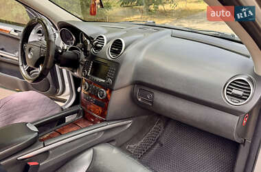 Позашляховик / Кросовер Mercedes-Benz M-Class 2005 в 