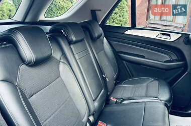 Внедорожник / Кроссовер Mercedes-Benz M-Class 2012 в 