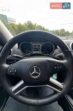 Внедорожник / Кроссовер Mercedes-Benz M-Class 2011 в 