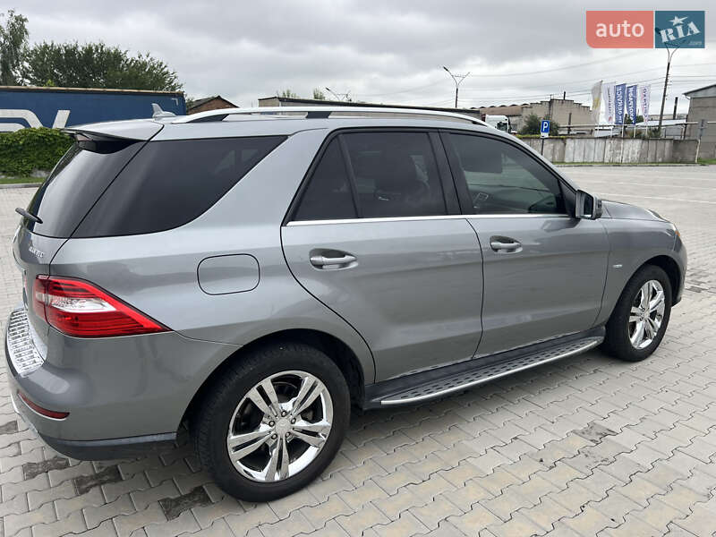 Внедорожник / Кроссовер Mercedes-Benz M-Class 2012 в Нововолынске