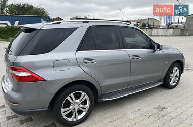 Позашляховик / Кросовер Mercedes-Benz M-Class 2012 в 