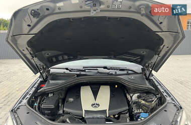 Позашляховик / Кросовер Mercedes-Benz M-Class 2012 в 