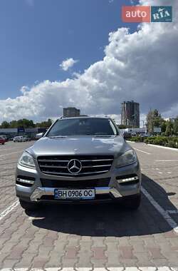 Внедорожник / Кроссовер Mercedes-Benz M-Class 2013 в 