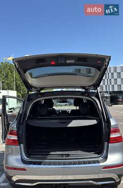Внедорожник / Кроссовер Mercedes-Benz M-Class 2013 в 