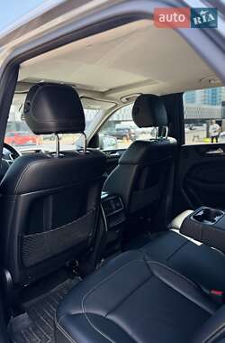 Внедорожник / Кроссовер Mercedes-Benz M-Class 2013 в 