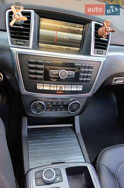 Позашляховик / Кросовер Mercedes-Benz M-Class 2015 в 