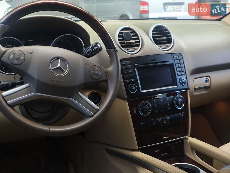 Позашляховик / Кросовер Mercedes-Benz M-Class 2010 в Броварах