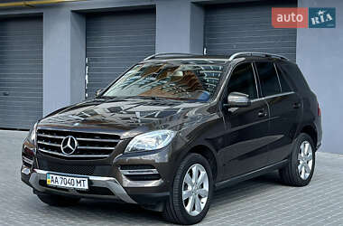 Внедорожник / Кроссовер Mercedes-Benz M-Class 2013 в 