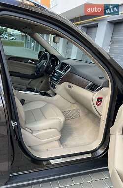 Внедорожник / Кроссовер Mercedes-Benz M-Class 2013 в 