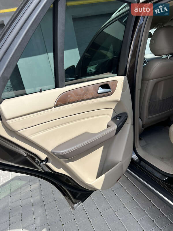 Внедорожник / Кроссовер Mercedes-Benz M-Class 2013 в Виннице