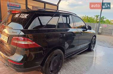 Позашляховик / Кросовер Mercedes-Benz M-Class 2015 в 