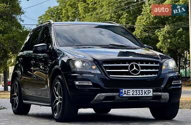 Внедорожник / Кроссовер Mercedes-Benz M-Class 2011 в 