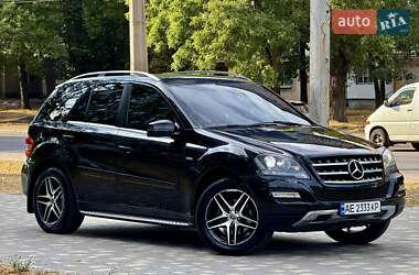 Внедорожник / Кроссовер Mercedes-Benz M-Class 2011 в 