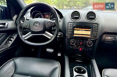 Внедорожник / Кроссовер Mercedes-Benz M-Class 2011 в 
