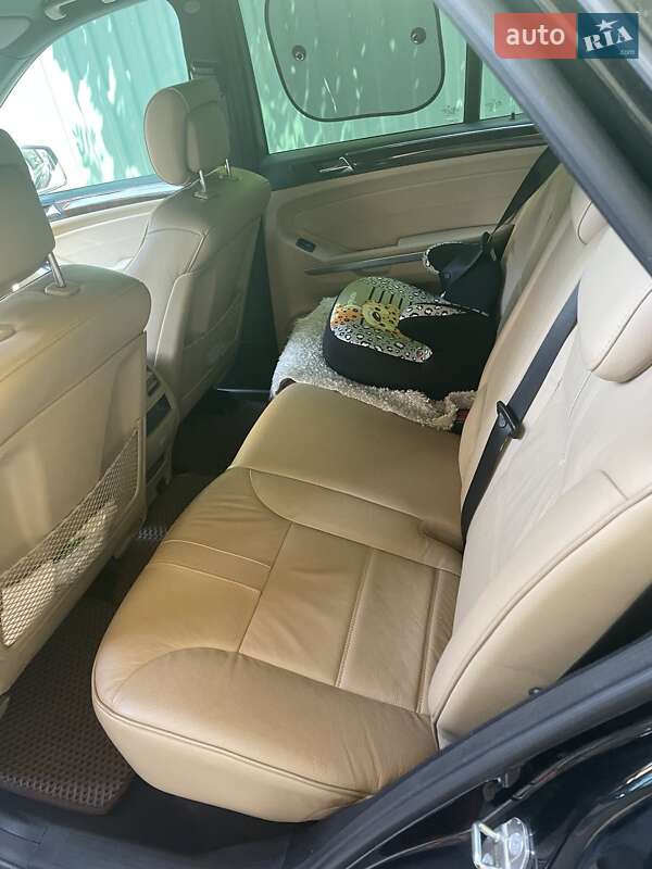 Внедорожник / Кроссовер Mercedes-Benz M-Class 2010 в Ужгороде фото 2 Внедорожник / Кроссовер Mercedes-Benz M-Class 2010 в Ужгороде