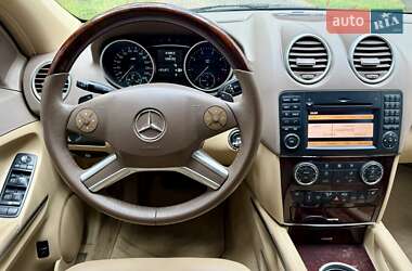 Позашляховик / Кросовер Mercedes-Benz M-Class 2010 в 