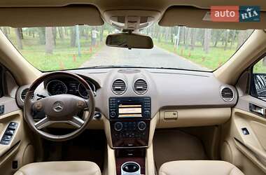 Позашляховик / Кросовер Mercedes-Benz M-Class 2010 в 