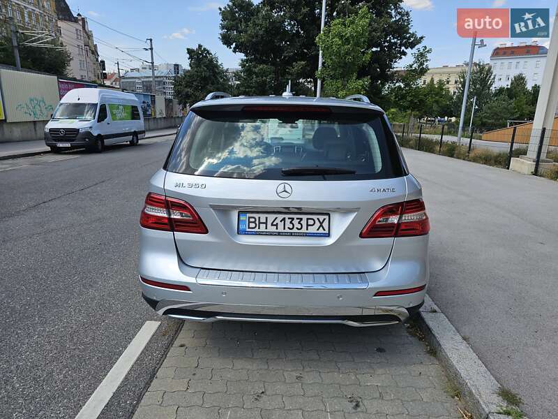 Внедорожник / Кроссовер Mercedes-Benz M-Class 2012 в Чопе