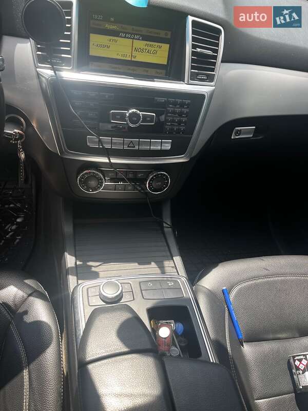 Внедорожник / Кроссовер Mercedes-Benz M-Class 2012 в Борисполе