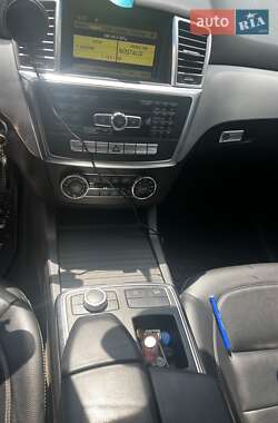Внедорожник / Кроссовер Mercedes-Benz M-Class 2012 в 