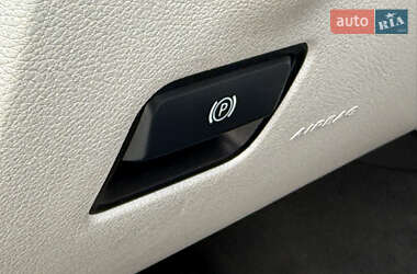 Позашляховик / Кросовер Mercedes-Benz M-Class 2014 в 