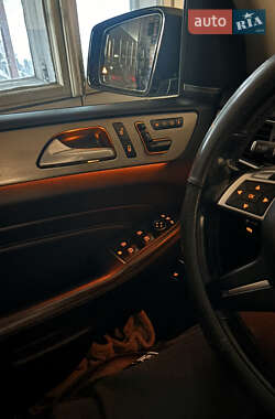Внедорожник / Кроссовер Mercedes-Benz M-Class 2015 в 