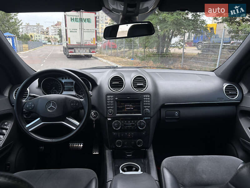 Позашляховик / Кросовер Mercedes-Benz M-Class 2010 в Києві