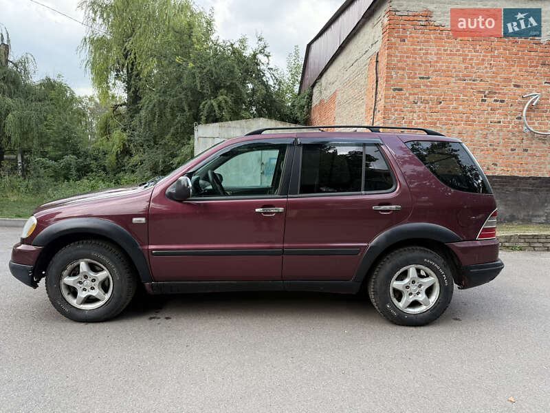 Внедорожник / Кроссовер Mercedes-Benz M-Class 1998 в Чугуеве
