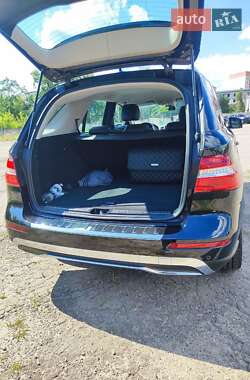 Внедорожник / Кроссовер Mercedes-Benz M-Class 2012 в 