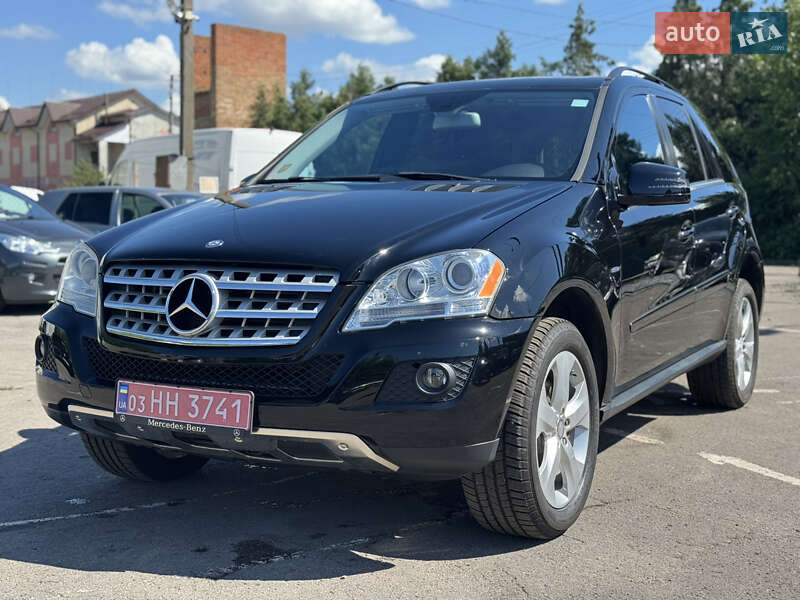 Внедорожник / Кроссовер Mercedes-Benz M-Class 2011 в 
