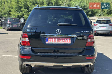 Внедорожник / Кроссовер Mercedes-Benz M-Class 2011 в 