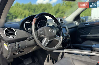 Внедорожник / Кроссовер Mercedes-Benz M-Class 2011 в 