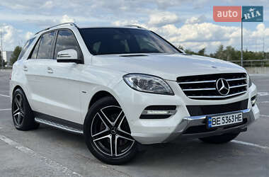 Внедорожник / Кроссовер Mercedes-Benz M-Class 2012 в 
