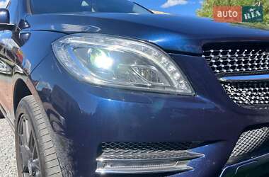 Внедорожник / Кроссовер Mercedes-Benz M-Class 2013 в 