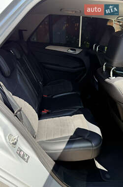 Внедорожник / Кроссовер Mercedes-Benz M-Class 2012 в 