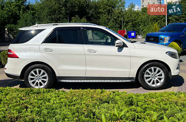 Внедорожник / Кроссовер Mercedes-Benz M-Class 2014 в 
