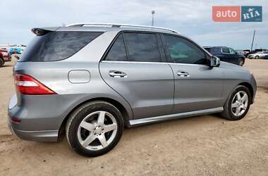 Внедорожник / Кроссовер Mercedes-Benz M-Class 2015 в 