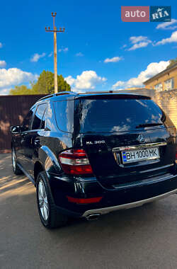 Внедорожник / Кроссовер Mercedes-Benz M-Class 2009 в 