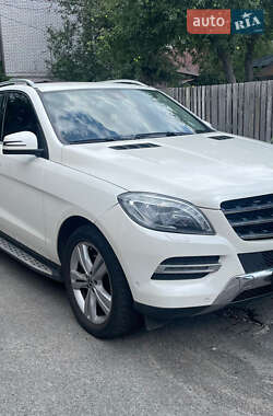 Внедорожник / Кроссовер Mercedes-Benz M-Class 2013 в 
