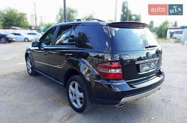 Внедорожник / Кроссовер Mercedes-Benz M-Class 2007 в 