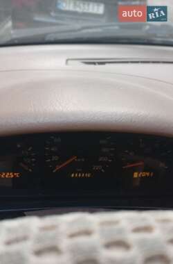 Внедорожник / Кроссовер Mercedes-Benz M-Class 2001 в 