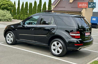 Внедорожник / Кроссовер Mercedes-Benz M-Class 2011 в 