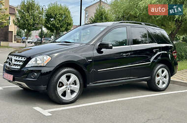 Внедорожник / Кроссовер Mercedes-Benz M-Class 2011 в 