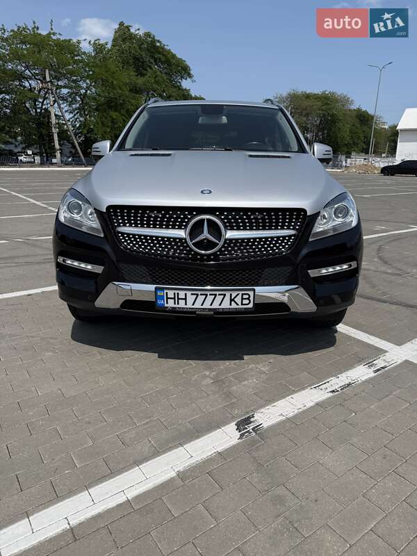 Внедорожник / Кроссовер Mercedes-Benz M-Class 2013 в Одессе