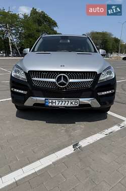 Внедорожник / Кроссовер Mercedes-Benz M-Class 2013 в 