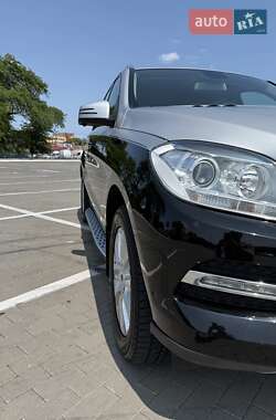 Внедорожник / Кроссовер Mercedes-Benz M-Class 2013 в 