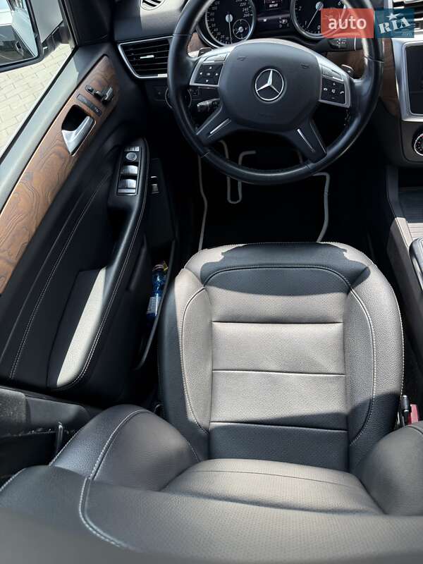 Внедорожник / Кроссовер Mercedes-Benz M-Class 2013 в Одессе